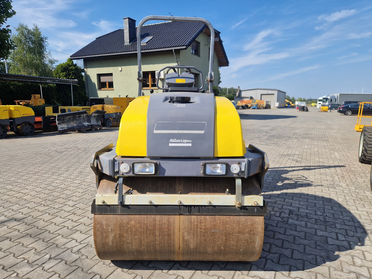 DYNAPAC CC 1300 - Valjak: slika 2 DYNAPAC CC 1300 - Valjak: slika 2