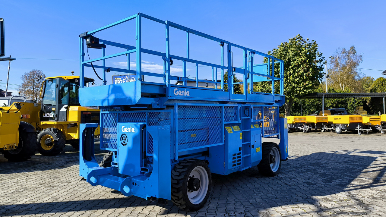 GENIE GS 4390 - Lift u obliku makaza: slika 1 GENIE GS 4390 - Lift u obliku makaza: slika 1