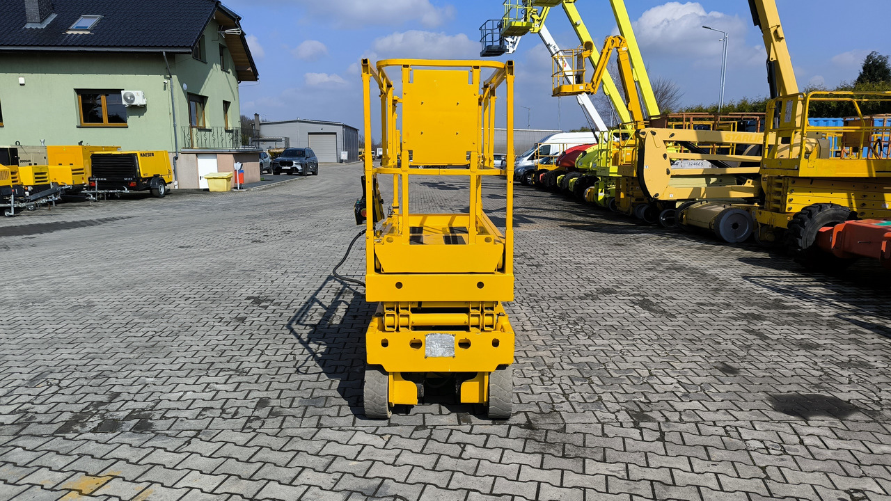 HAULOTTE Compact 8 - Lift u obliku makaza: slika 2 HAULOTTE Compact 8 - Lift u obliku makaza: slika 2