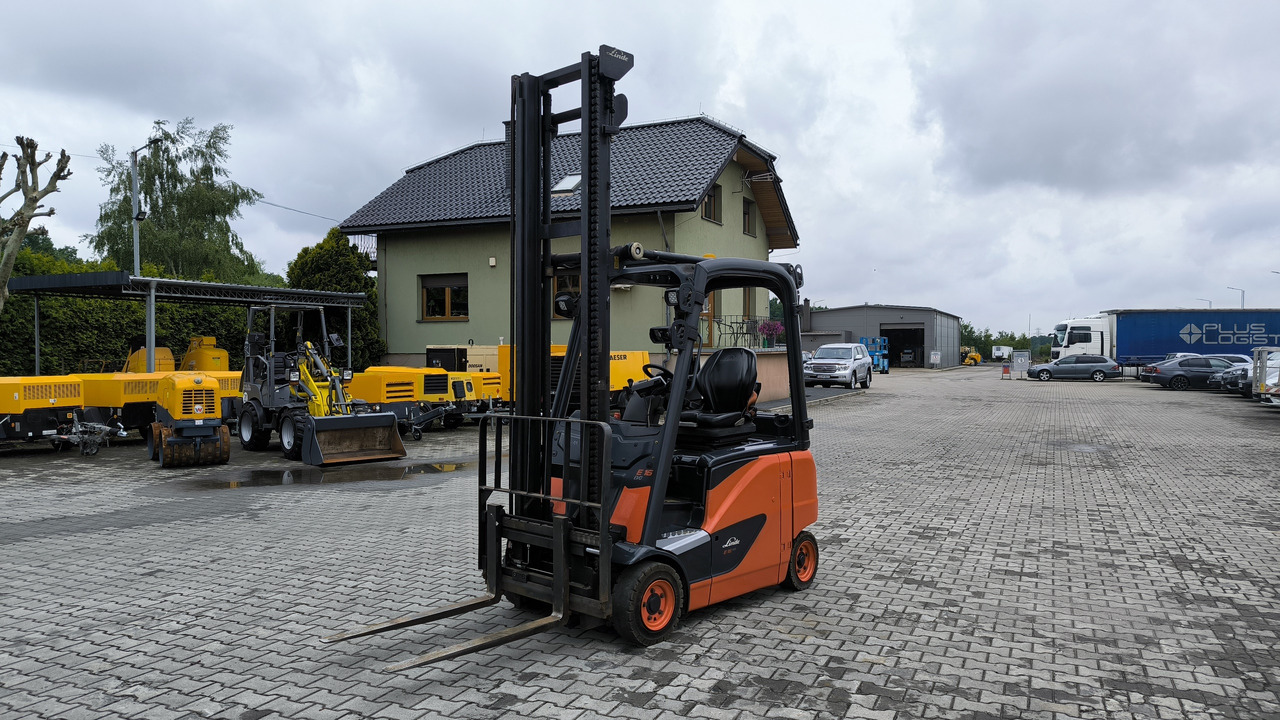Električni viljuškar LINDE E 16 PH – 02: slika 1
