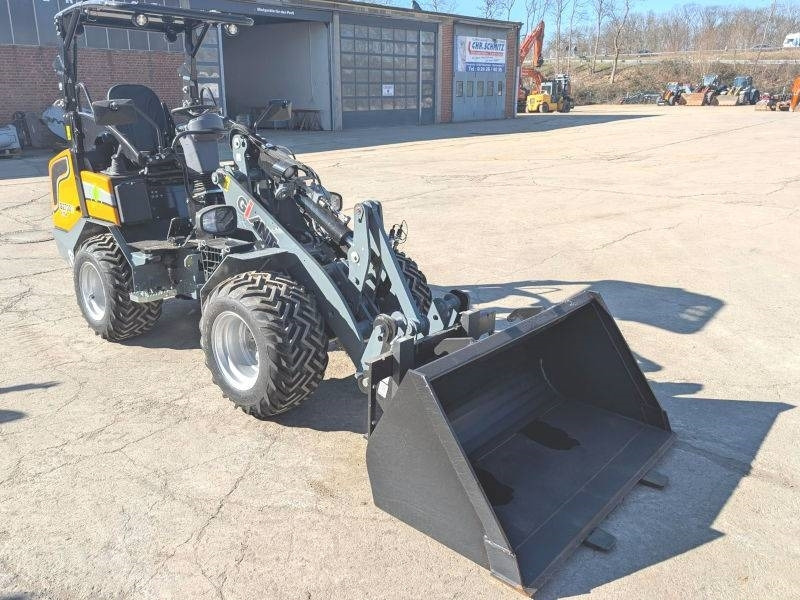 Giant G 2700 E X-Tra Elektro / electric - Mini utovarivač: slika 3 Giant G 2700 E X-Tra Elektro / electric - Mini utovarivač: slika 3