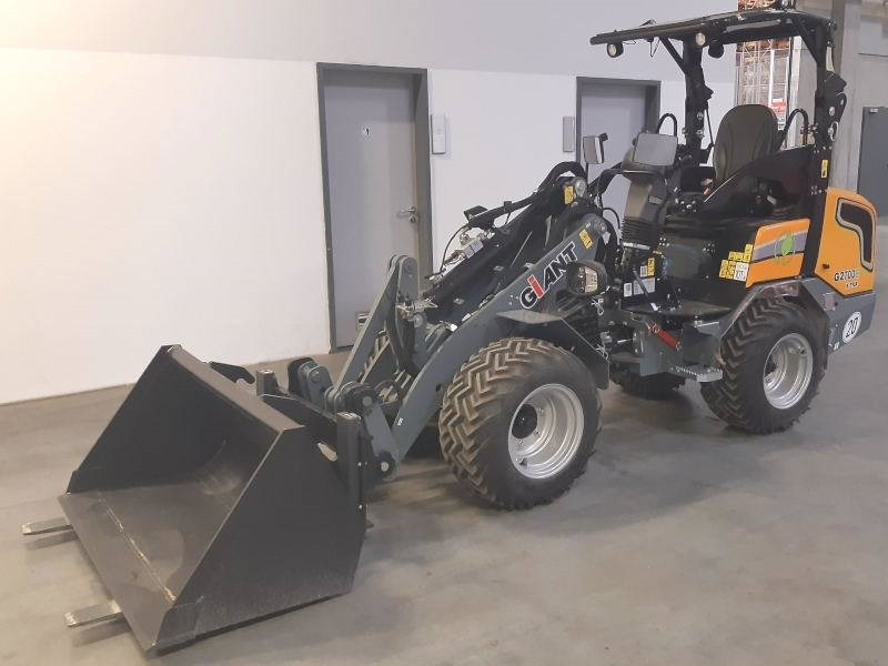 Giant G 2700 E X-Tra Elektro / electric - Mini utovarivač: slika 2 Giant G 2700 E X-Tra Elektro / electric - Mini utovarivač: slika 2