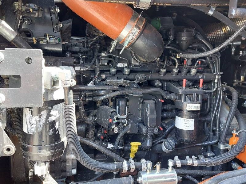 Utovarivač točkaš Hitachi ZW 310-6: slika 8