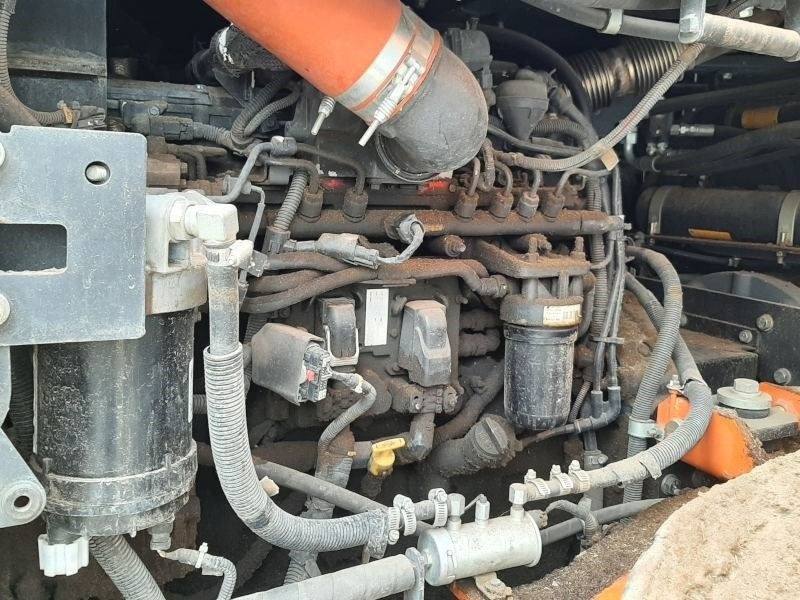 Utovarivač točkaš Hitachi ZW 310-6: slika 8