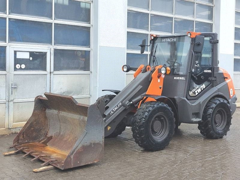 Hitachi ZW 75-6 - Mini utovarivač: slika 2 Hitachi ZW 75-6 - Mini utovarivač: slika 2