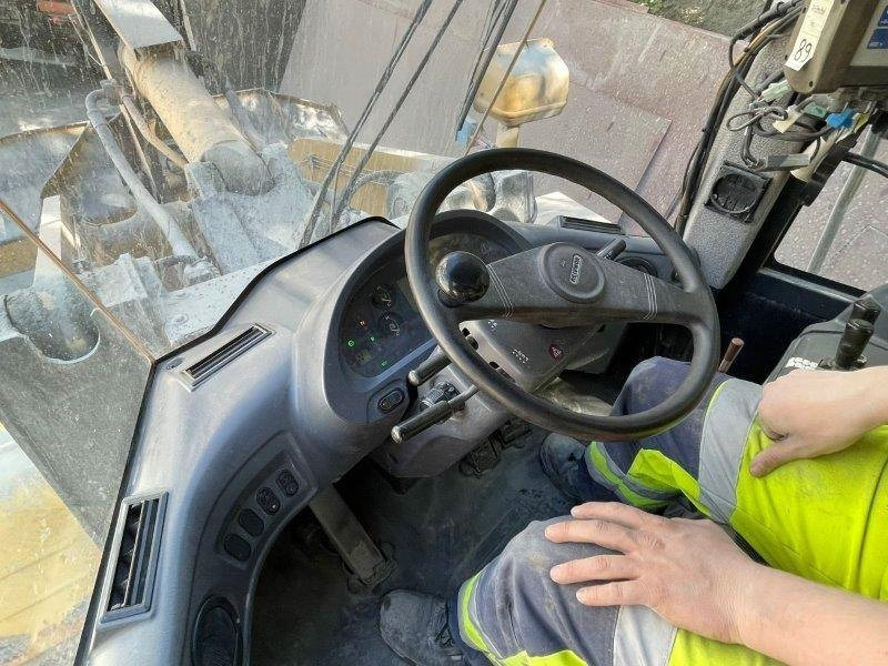 Komatsu WA 500-6 - Utovarivač točkaš: slika 5 Komatsu WA 500-6 - Utovarivač točkaš: slika 5