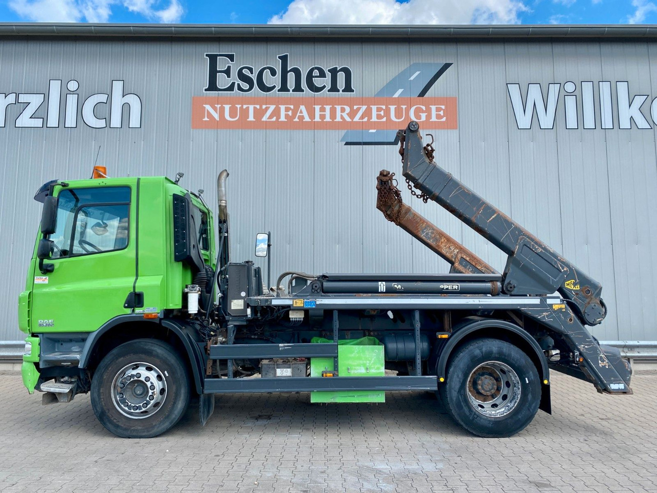 DAF CF 85.360 | MEILLER AK 12.T*Klima*Tempomat*AHK - Istovarivač: slika 3 DAF CF 85.360 | MEILLER AK 12.T*Klima*Tempomat*AHK - Istovarivač: slika 3