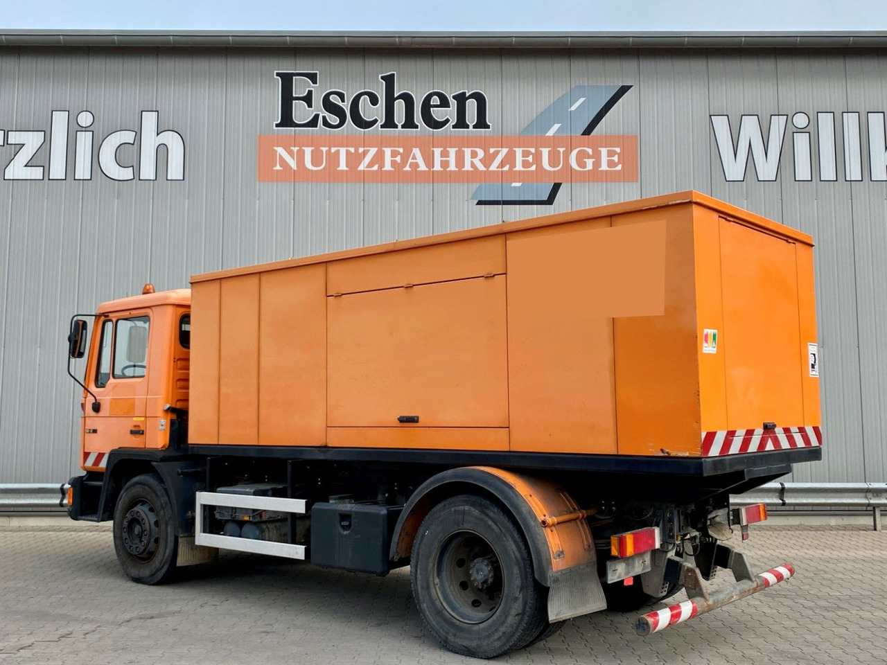MAN 18.272 Polyma Stromaggregat/168kW | 3x Sitze*AHK - Kamion: slika 3 MAN 18.272 Polyma Stromaggregat/168kW | 3x Sitze*AHK - Kamion: slika 3