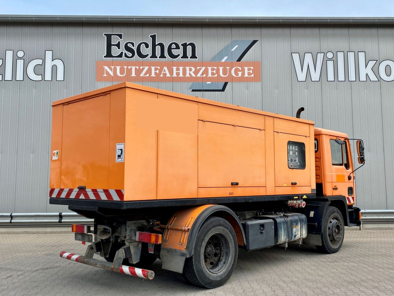 MAN 18.272 Polyma Stromaggregat/168kW | 3x Sitze*AHK - Kamion: slika 5 MAN 18.272 Polyma Stromaggregat/168kW | 3x Sitze*AHK - Kamion: slika 5