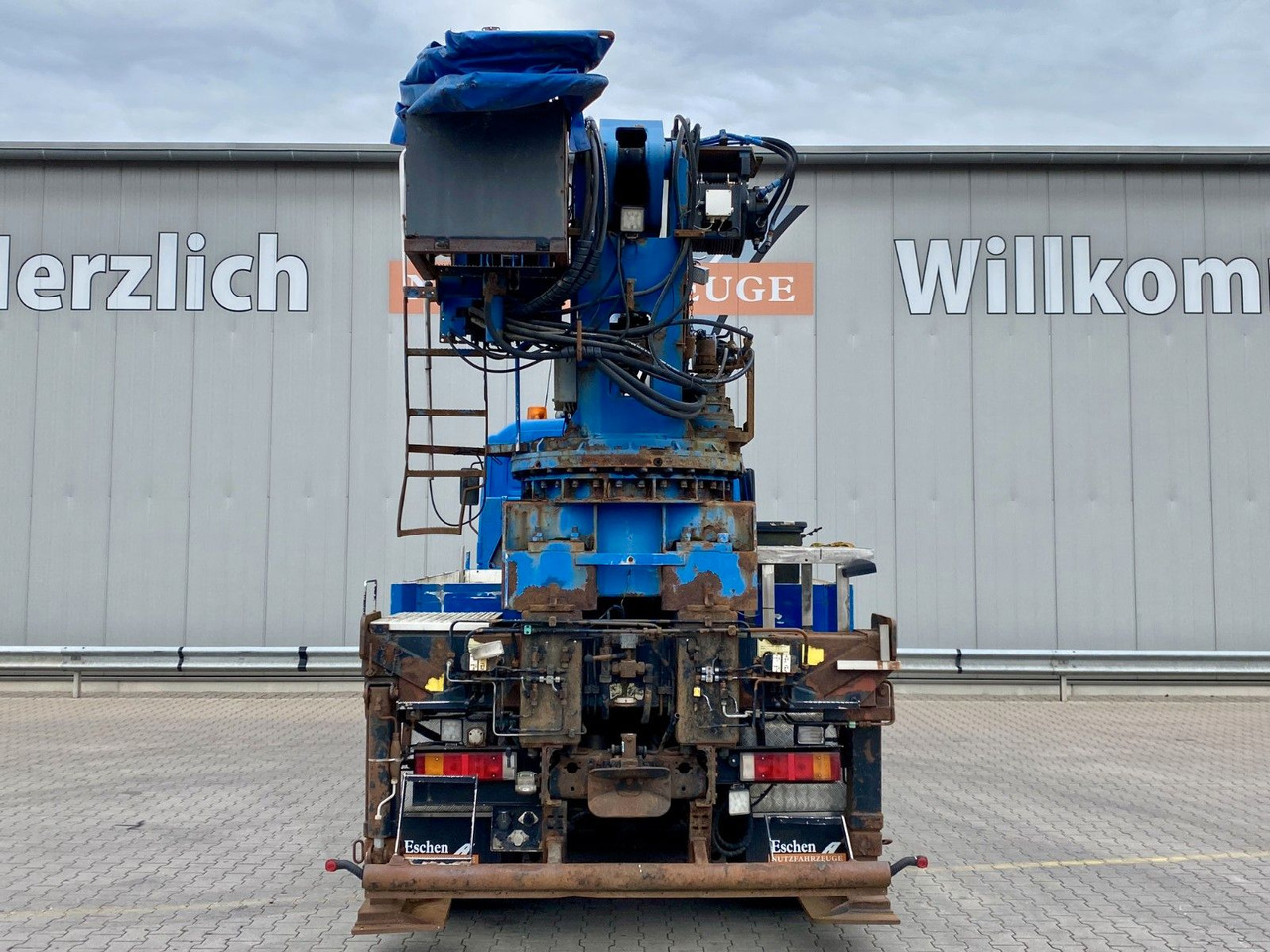 MAN 27.464 6x4 | MKG HMK 350a 2L*FUNK*Retarder*AHK - Kamion sa dizalicom: slika 4 MAN 27.464 6x4 | MKG HMK 350a 2L*FUNK*Retarder*AHK - Kamion sa dizalicom: slika 4
