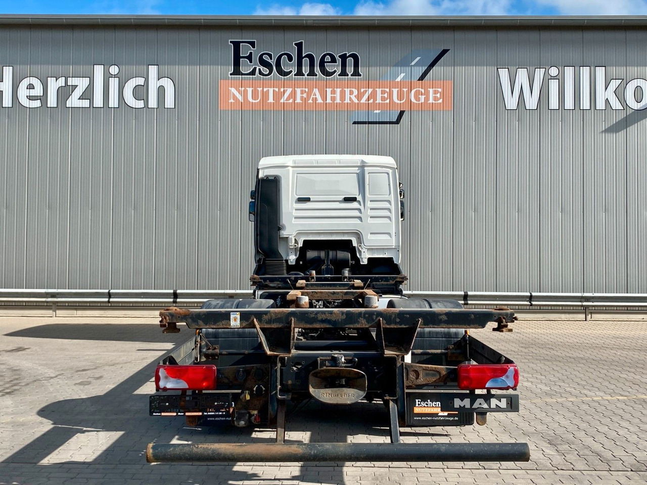 MAN TGA 18.350 LL Fahrschule*Driving school*5 Sitze MAN TGA 18.350 LL Fahrschule*Driving school*5 Sitze - Kamion sa tovarnim sandukom: slika 4 MAN TGA 18.350 LL Fahrschule*Driving school*5 Sitze MAN TGA 18.350 LL Fahrschule*Driving school*5 Sitze - Kamion sa tovarnim sandukom: slika 4