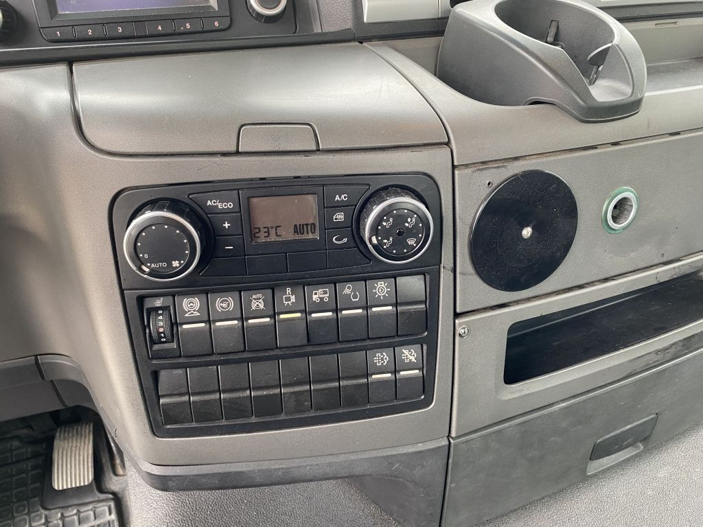 MAN TGS 32.360 8x4 BB | 9m³ Stetter*Navigation*Klima - Mikser za beton: slika 5 MAN TGS 32.360 8x4 BB | 9m³ Stetter*Navigation*Klima - Mikser za beton: slika 5