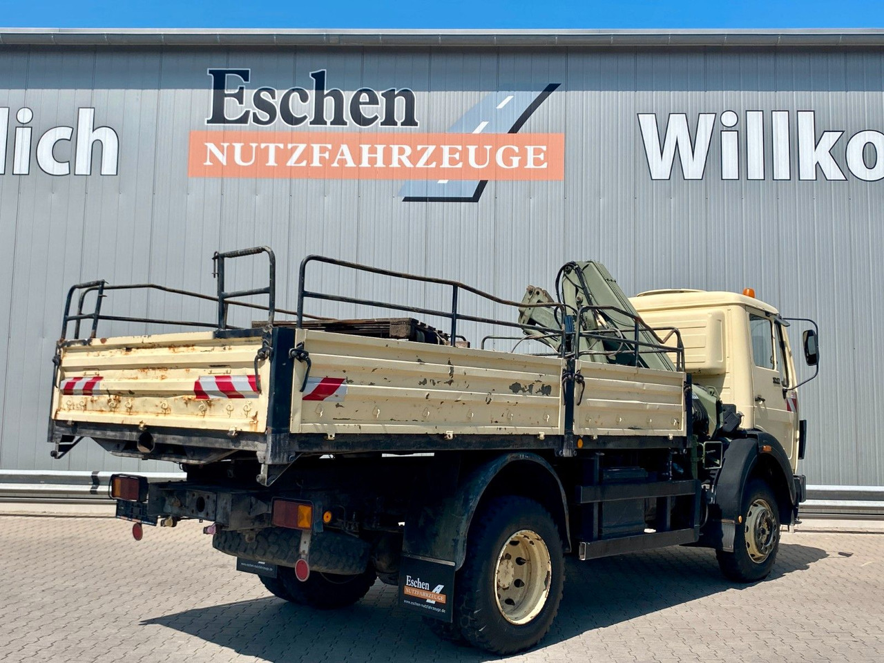 Mercedes-Benz 1017 4x4 Allrad Pritsche | HIAB 060-2 Kran*36TKM - Kamion sa tovarnim sandukom, Kamion sa dizalicom: slika 5 Mercedes-Benz 1017 4x4 Allrad Pritsche | HIAB 060-2 Kran*36TKM - Kamion sa tovarnim sandukom, Kamion sa dizalicom: slika 5