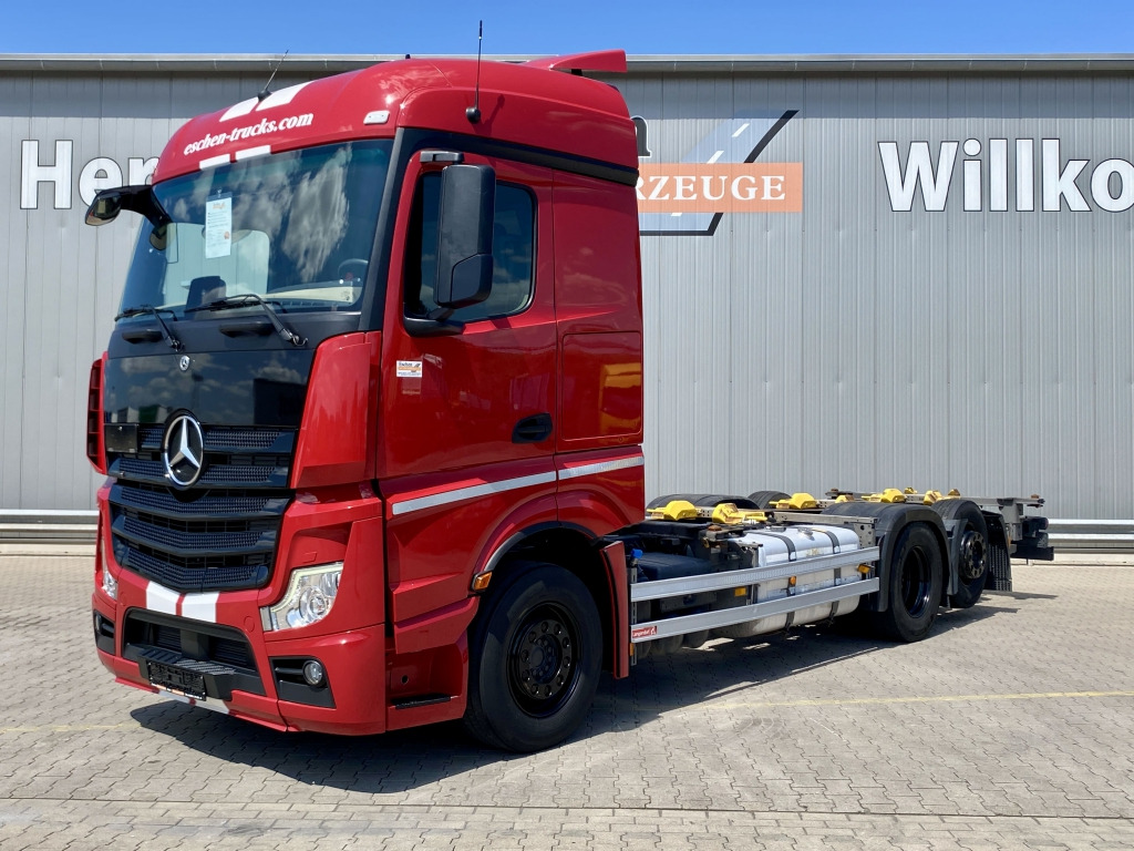 Mercedes-Benz 2546 LL 6x2 - Kamion za prevoz kontejnera/ Kamion sa promenjivim sandukom: slika 1 Mercedes-Benz 2546 LL 6x2 - Kamion za prevoz kontejnera/ Kamion sa promenjivim sandukom: slika 1