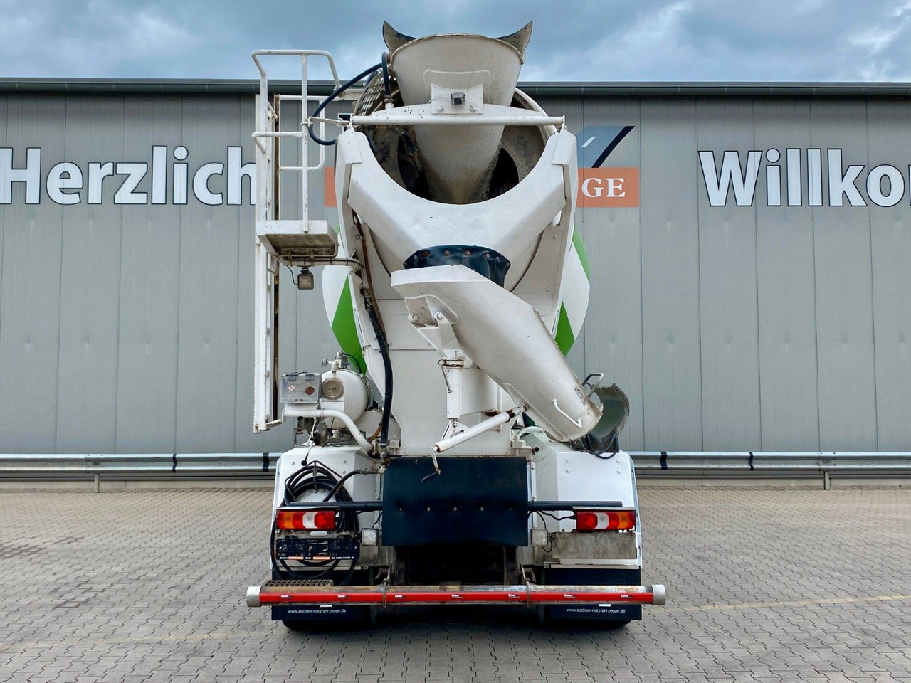 Mercedes-Benz 3236 Arocs | 9m³ Stetter*Klima*Navi*Blatt*1.Hand - Mikser za beton: slika 4 Mercedes-Benz 3236 Arocs | 9m³ Stetter*Klima*Navi*Blatt*1.Hand - Mikser za beton: slika 4