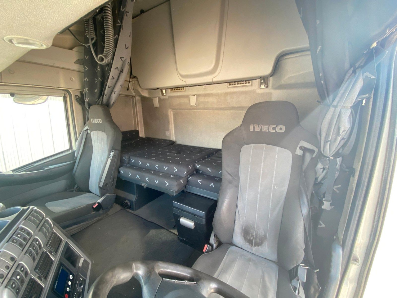 Iveco Stralis AS 440 S46|Retarder*Hydraulik*Standklima - Tegljač: slika 5 Iveco Stralis AS 440 S46|Retarder*Hydraulik*Standklima - Tegljač: slika 5