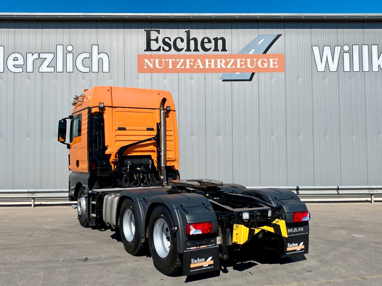 MAN TGX 33.580 6x4 BLS | D38*XLX*Navi*Retarder*ACC - Tegljač: slika 3 MAN TGX 33.580 6x4 BLS | D38*XLX*Navi*Retarder*ACC - Tegljač: slika 3
