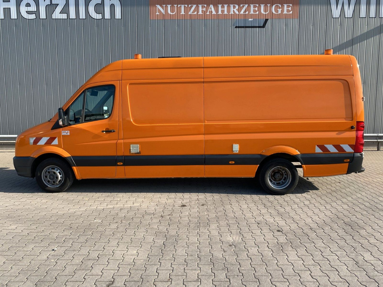 Volkswagen Crafter Kamerawagen |PC-Setup*Standklima*RFK*AHK - Putnički kombi: slika 2 Volkswagen Crafter Kamerawagen |PC-Setup*Standklima*RFK*AHK - Putnički kombi: slika 2