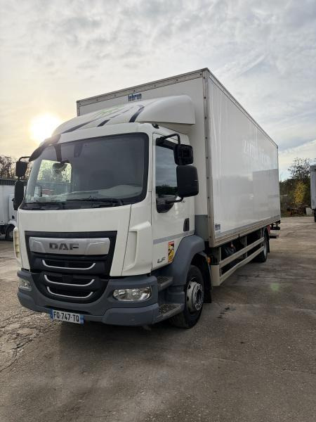 DAF LF 210 - Kamion sa zatvorenim sandukom: slika 2 DAF LF 210 - Kamion sa zatvorenim sandukom: slika 2