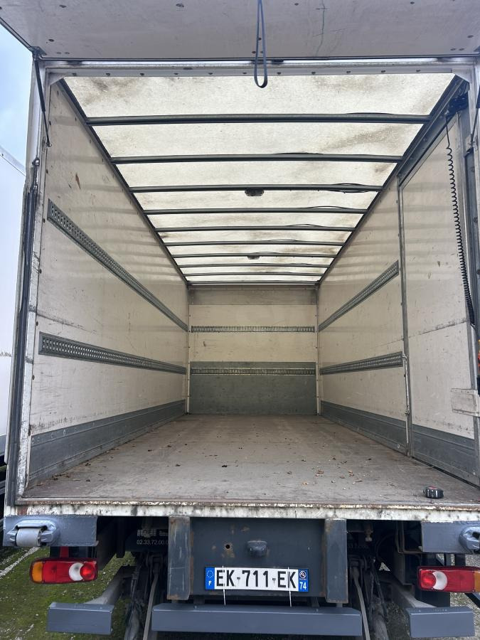 DAF LF 210 - Kamion sa zatvorenim sandukom: slika 3 DAF LF 210 - Kamion sa zatvorenim sandukom: slika 3