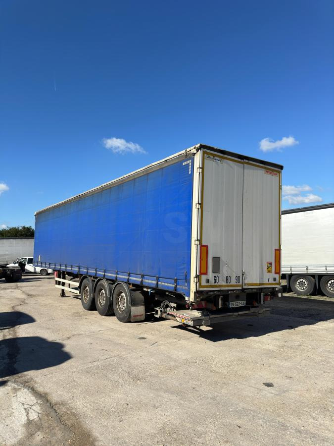 Fruehauf - Poluprikolica sa ceradom: slika 1 Fruehauf - Poluprikolica sa ceradom: slika 1