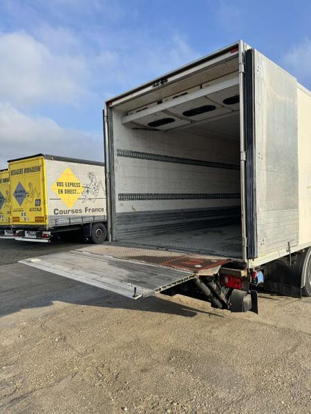 Iveco Eurocargo 160E30 - Hladnjača: slika 2 Iveco Eurocargo 160E30 - Hladnjača: slika 2