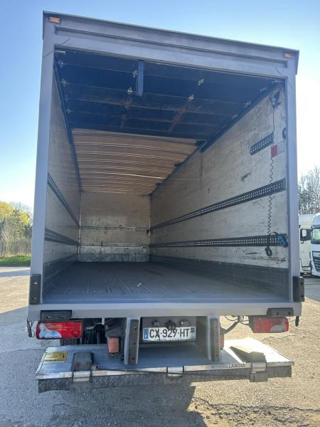 MAN TGM 18.250 - Kamion sa zatvorenim sandukom: slika 4 MAN TGM 18.250 - Kamion sa zatvorenim sandukom: slika 4