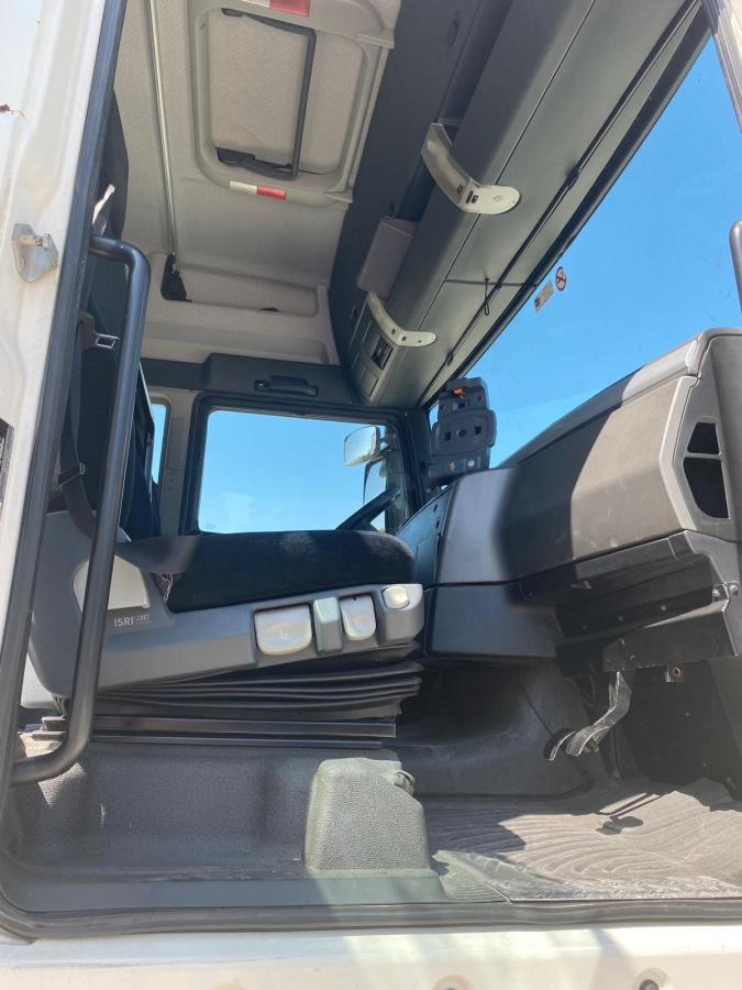 MAN TGX 18.360 - Kamion sa ceradom: slika 2 MAN TGX 18.360 - Kamion sa ceradom: slika 2