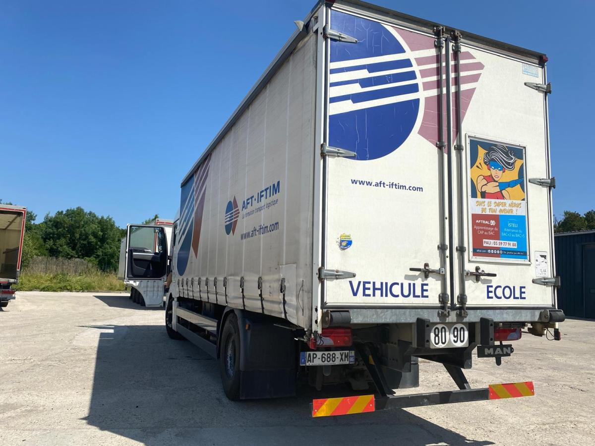 MAN TGX 18.360 - Kamion sa ceradom: slika 4 MAN TGX 18.360 - Kamion sa ceradom: slika 4