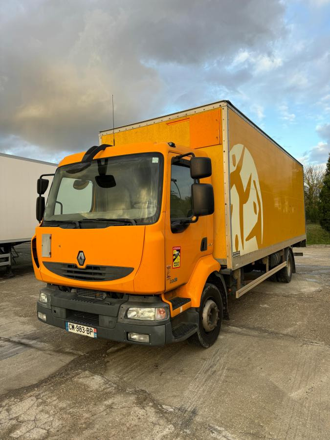 Renault Midlum 220 - Kamion sa zatvorenim sandukom: slika 1 Renault Midlum 220 - Kamion sa zatvorenim sandukom: slika 1