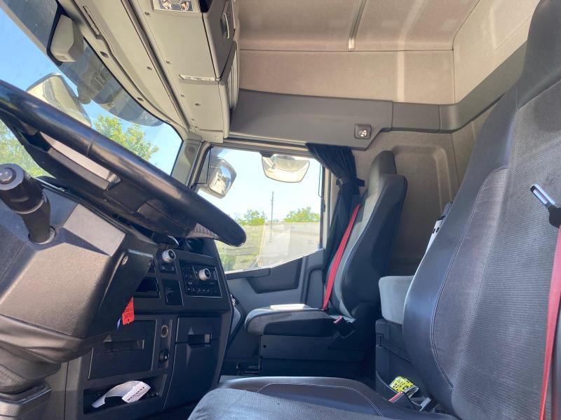 Renault T-Series 460 - Kamion za prevoz kontejnera/ Kamion sa promenjivim sandukom: slika 4 Renault T-Series 460 - Kamion za prevoz kontejnera/ Kamion sa promenjivim sandukom: slika 4