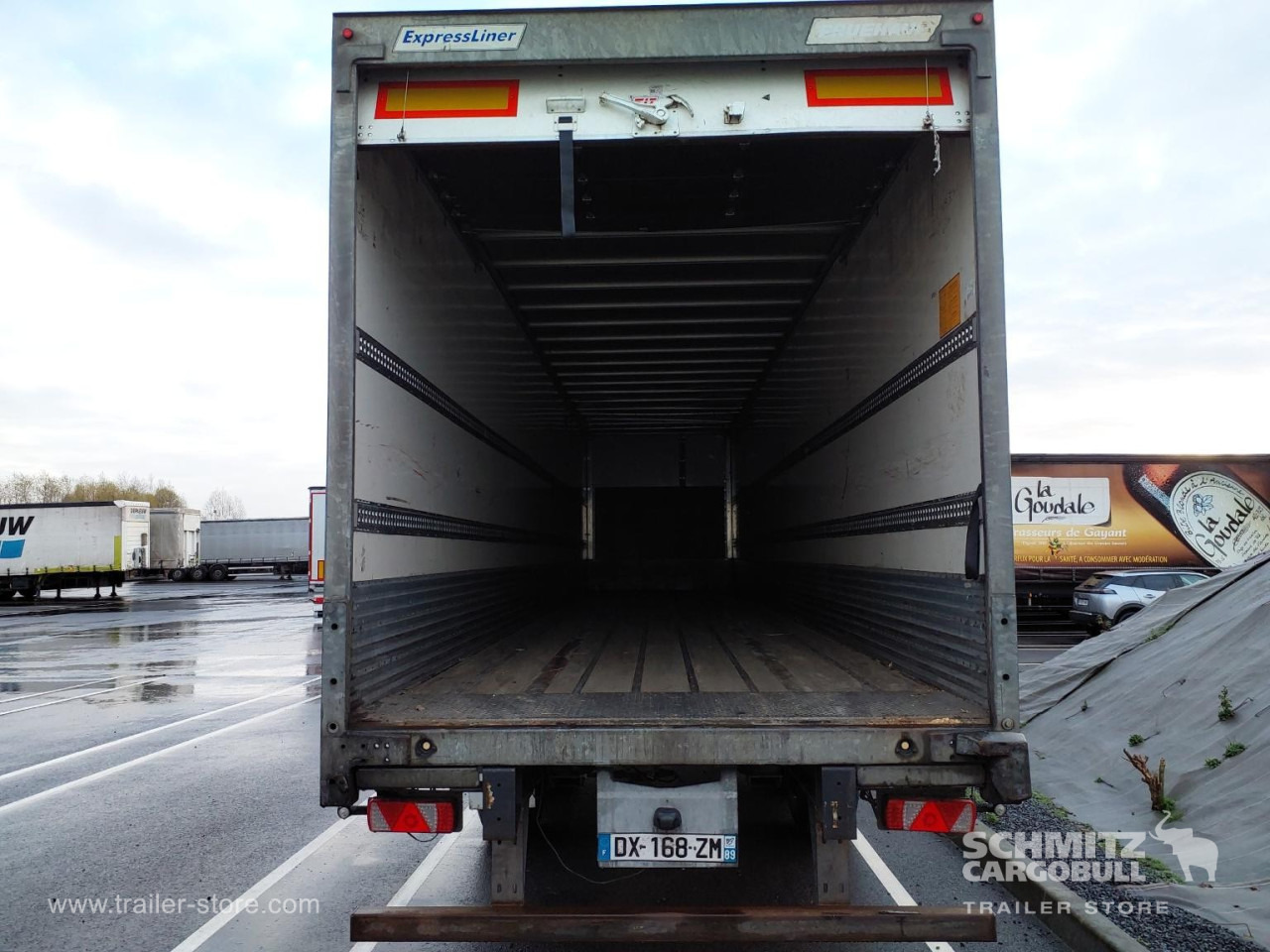 FRUEHAUF Dryfreight Standard Roller shutter door - Poluprikolica sa zatvorenim sandukom: slika 4 FRUEHAUF Dryfreight Standard Roller shutter door - Poluprikolica sa zatvorenim sandukom: slika 4