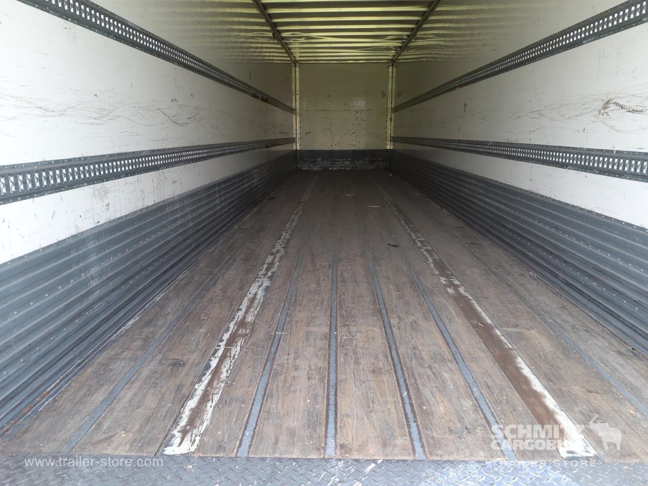 FRUEHAUF Dryfreight Standard Roller shutter door - Poluprikolica sa zatvorenim sandukom: slika 3 FRUEHAUF Dryfreight Standard Roller shutter door - Poluprikolica sa zatvorenim sandukom: slika 3