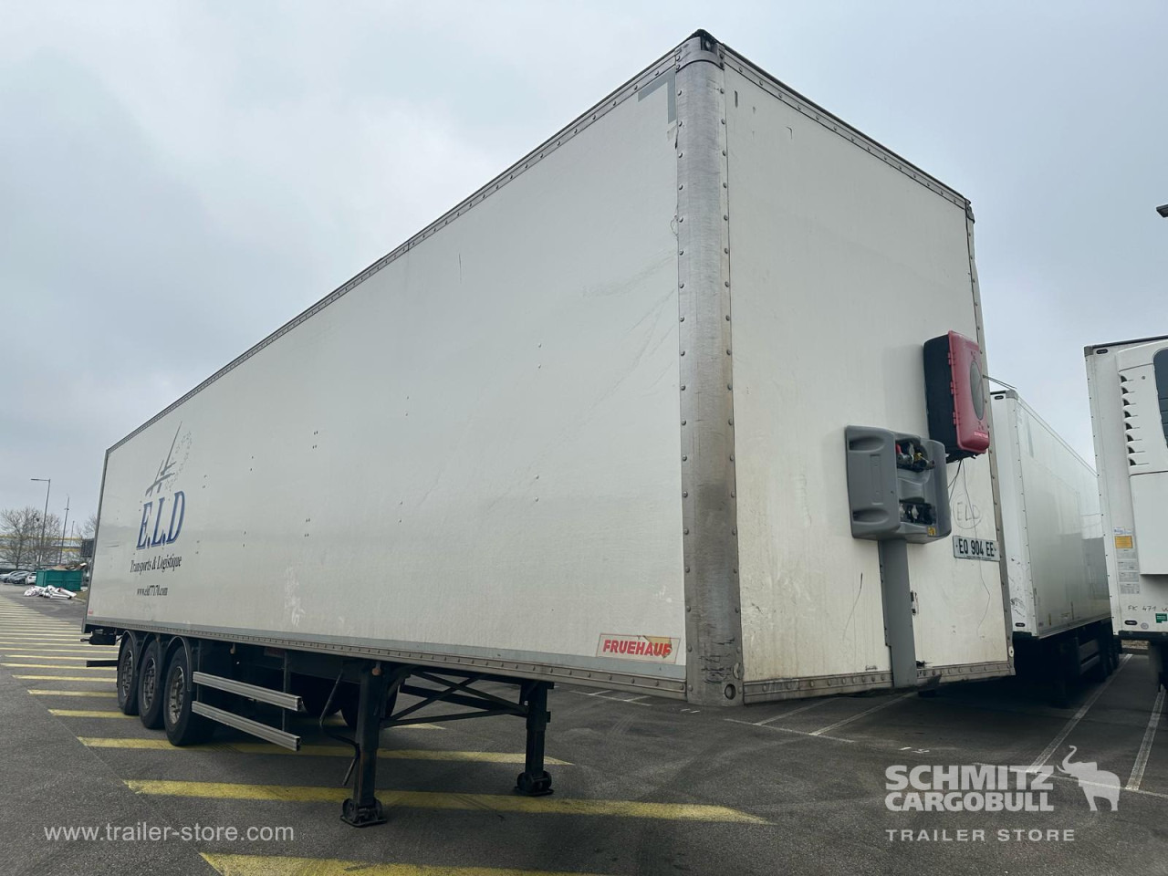 FRUEHAUF Dryfreight Standard Roller shutter door - Poluprikolica sa zatvorenim sandukom: slika 1 FRUEHAUF Dryfreight Standard Roller shutter door - Poluprikolica sa zatvorenim sandukom: slika 1