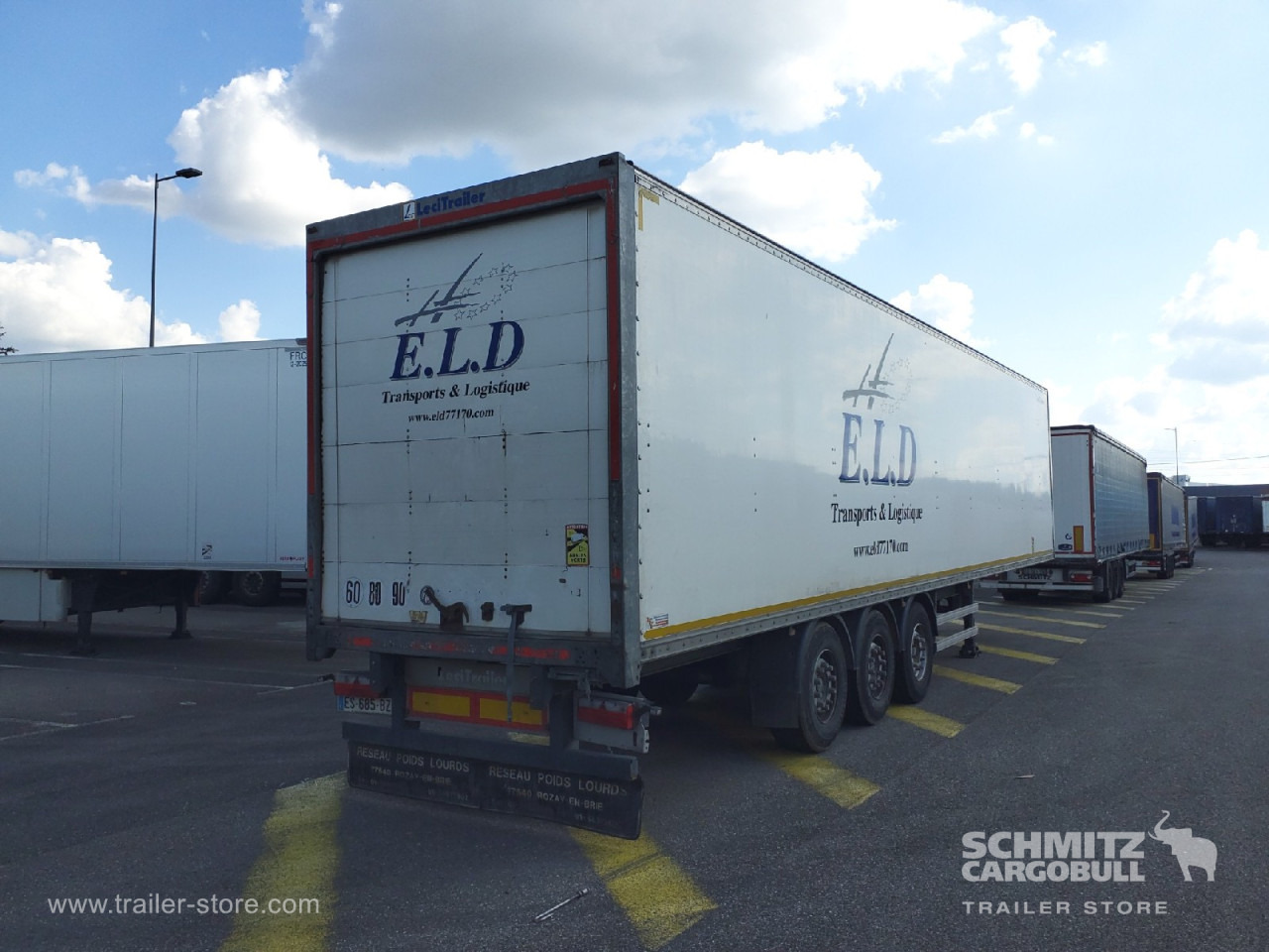 LECI TRAILER Dryfreight Standard Roller shutter door - Poluprikolica sa zatvorenim sandukom: slika 5 LECI TRAILER Dryfreight Standard Roller shutter door - Poluprikolica sa zatvorenim sandukom: slika 5