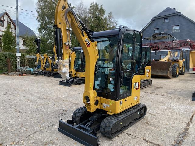 Cat 302 - Mini bager: slika 1 Cat 302 - Mini bager: slika 1