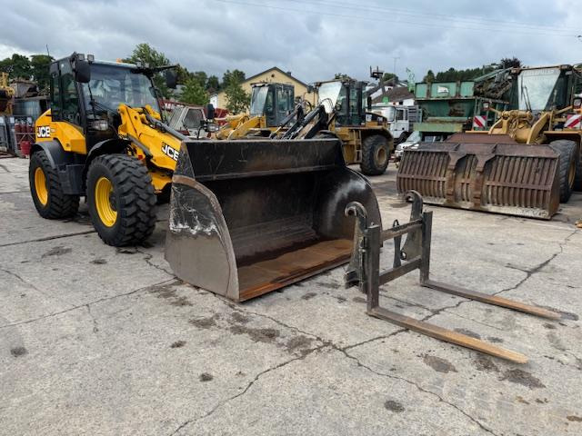 JCB TM 320 S T4F - Teleskopski upravljač: slika 2 JCB TM 320 S T4F - Teleskopski upravljač: slika 2
