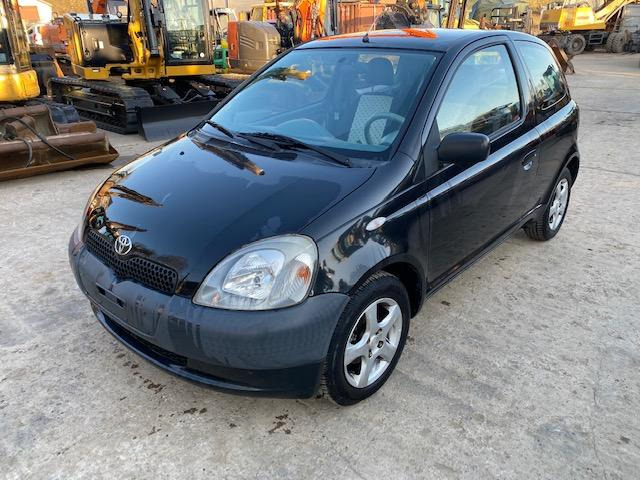 Toyota Yaris - Automobil: slika 1 Toyota Yaris - Automobil: slika 1