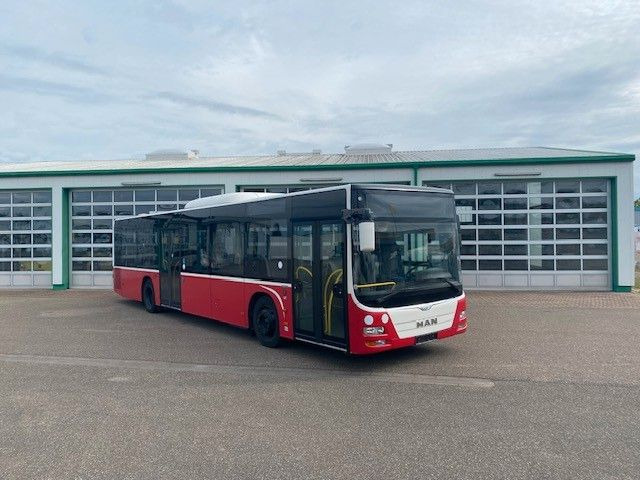 MAN A 21 Lions City KLIMA EURO 6 ZF EcoLife 2x - Gradski autobus: slika 1 MAN A 21 Lions City KLIMA EURO 6 ZF EcoLife 2x - Gradski autobus: slika 1