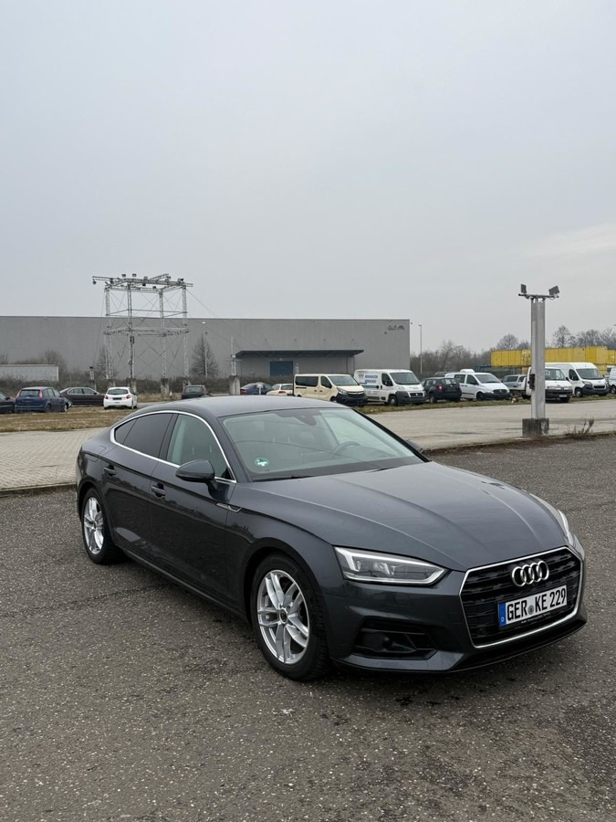 AUDI A5 Sportback 2.0 TDI Schräghecklimousine - Automobil: slika 2 AUDI A5 Sportback 2.0 TDI Schräghecklimousine - Automobil: slika 2