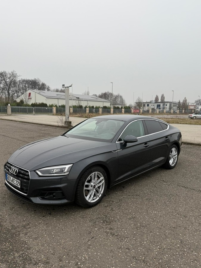 AUDI A5 Sportback 2.0 TDI Schräghecklimousine - Automobil: slika 1 AUDI A5 Sportback 2.0 TDI Schräghecklimousine - Automobil: slika 1