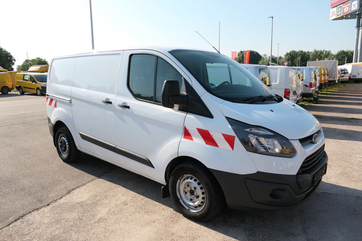 FORD Transit Custom 290 2.0 TDCi KLIMA TEMPOMAT AHK W - Mali kombi: slika 2 FORD Transit Custom 290 2.0 TDCi KLIMA TEMPOMAT AHK W - Mali kombi: slika 2