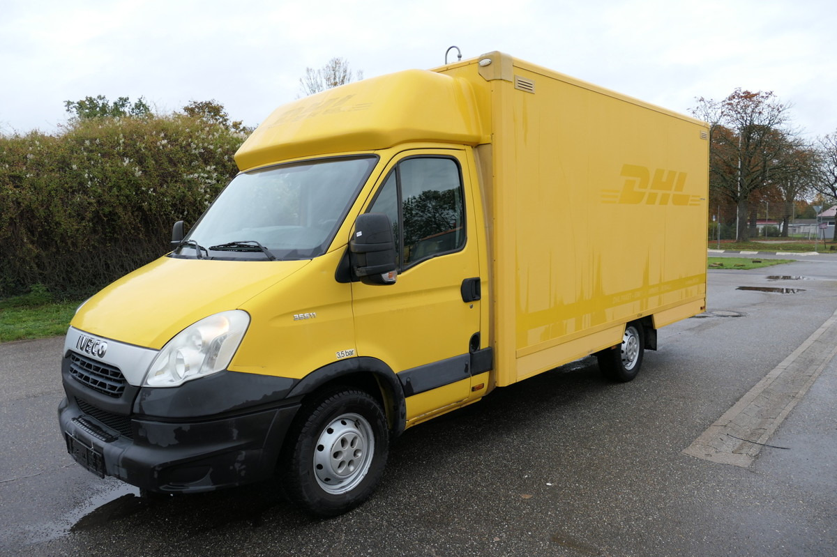 IVECO Daily 35 S11 C30C AUTOMATIK KAMERA MAXI KAMERA R - Dostavno vozilo sa zatvorenim sandukom: slika 1 IVECO Daily 35 S11 C30C AUTOMATIK KAMERA MAXI KAMERA R - Dostavno vozilo sa zatvorenim sandukom: slika 1