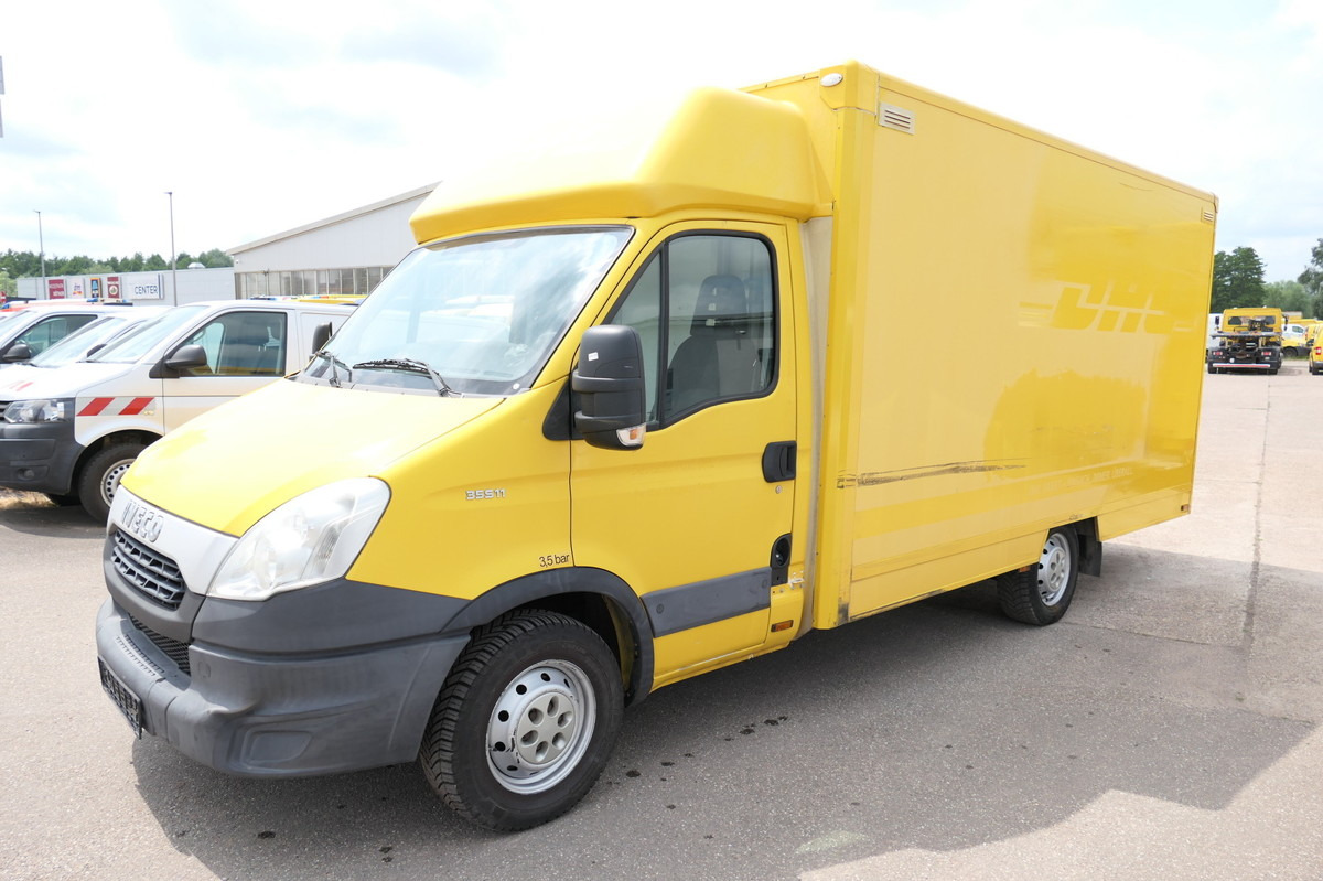IVECO Daily 35 S11 C30C AUTOMATIK KAMERA MAXI KAMERA R - Dostavno vozilo sa zatvorenim sandukom: slika 2 IVECO Daily 35 S11 C30C AUTOMATIK KAMERA MAXI KAMERA R - Dostavno vozilo sa zatvorenim sandukom: slika 2