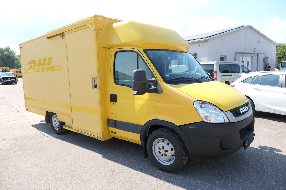 IVECO Daily 35 S11 C30C AUTOMATIK KAMERA MAXI Regale D - Dostavno vozilo sa zatvorenim sandukom: slika 1 IVECO Daily 35 S11 C30C AUTOMATIK KAMERA MAXI Regale D - Dostavno vozilo sa zatvorenim sandukom: slika 1