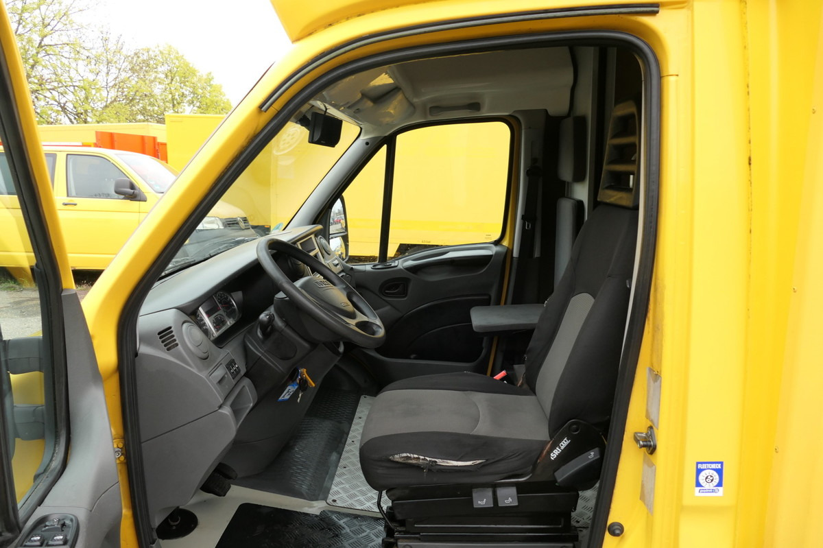 Interior photo 3: Dostavno vozilo sa zatvorenim sandukom IVECO Daily 35 S11 C30C AUTOMATIK KAMERA MAXI Regale D