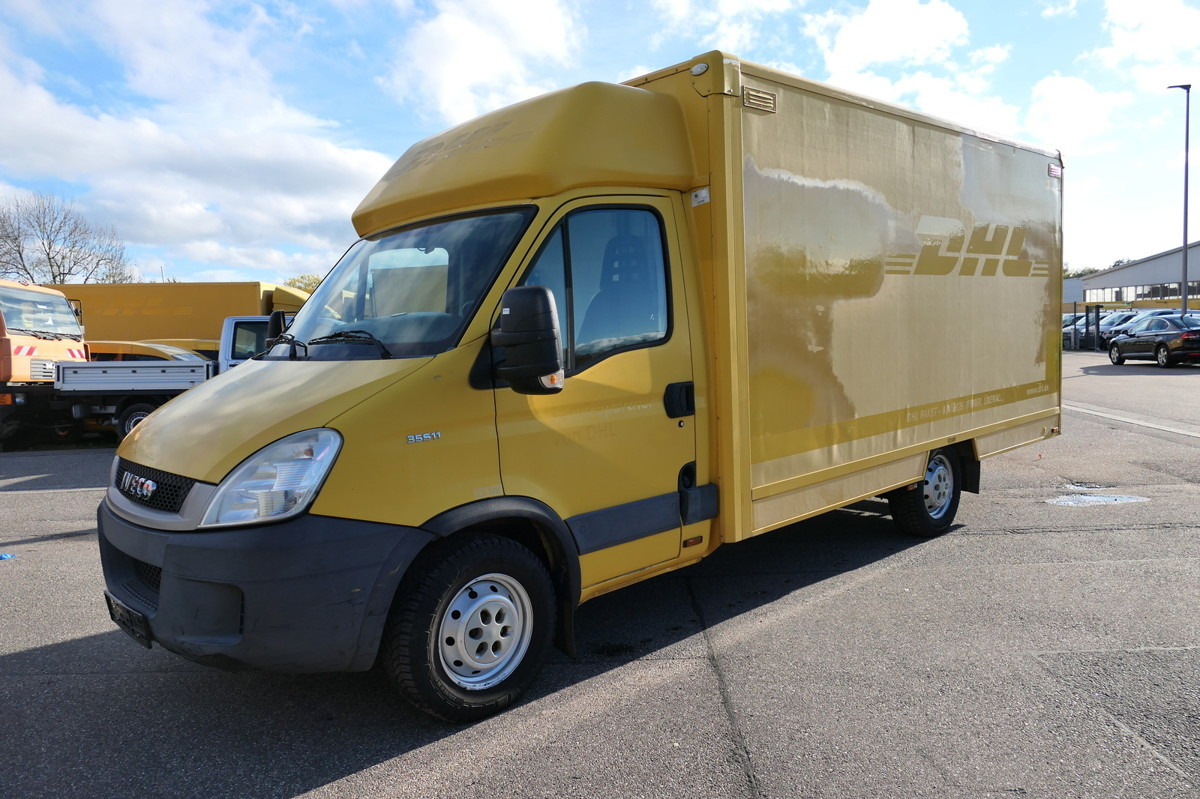 IVECO Daily 35 S11 C30C AUTOMATIK KAMERA MAXI Regale D - Dostavno vozilo sa zatvorenim sandukom: slika 1 IVECO Daily 35 S11 C30C AUTOMATIK KAMERA MAXI Regale D - Dostavno vozilo sa zatvorenim sandukom: slika 1