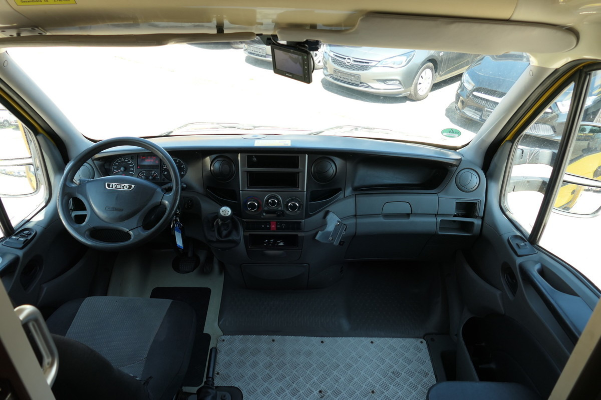 IVECO Daily 35 S11 C30C AUTOMATIK KAMERA MAXI Regale L - Dostavno vozilo sa zatvorenim sandukom: slika 4 IVECO Daily 35 S11 C30C AUTOMATIK KAMERA MAXI Regale L - Dostavno vozilo sa zatvorenim sandukom: slika 4
