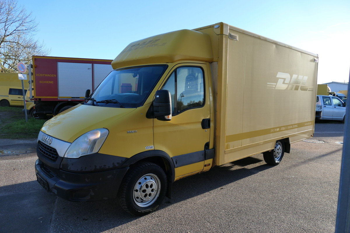 IVECO Daily 35 S11 C30C AUTOMATIK KAMERA Regale LUFT D - Dostavno vozilo sa zatvorenim sandukom: slika 2 IVECO Daily 35 S11 C30C AUTOMATIK KAMERA Regale LUFT D - Dostavno vozilo sa zatvorenim sandukom: slika 2