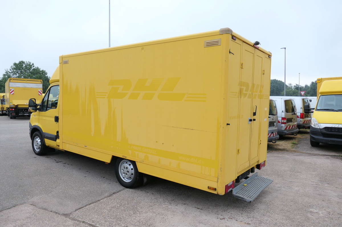 IVECO Daily 35 S11 C30C AUTOMATIK KAMERA Regale LUFT D - Dostavno vozilo sa zatvorenim sandukom: slika 4 IVECO Daily 35 S11 C30C AUTOMATIK KAMERA Regale LUFT D - Dostavno vozilo sa zatvorenim sandukom: slika 4